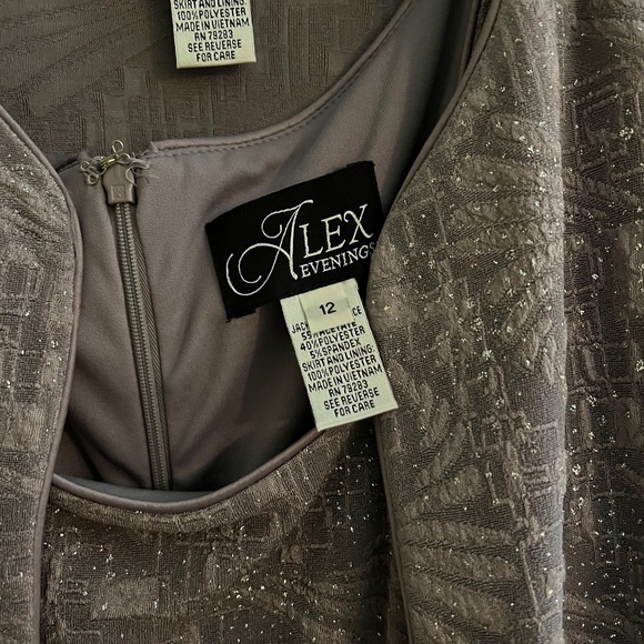 ALEX EVENINGS 2-Piece Mother Of The Bride Gown Dress - Picture 4 of 12